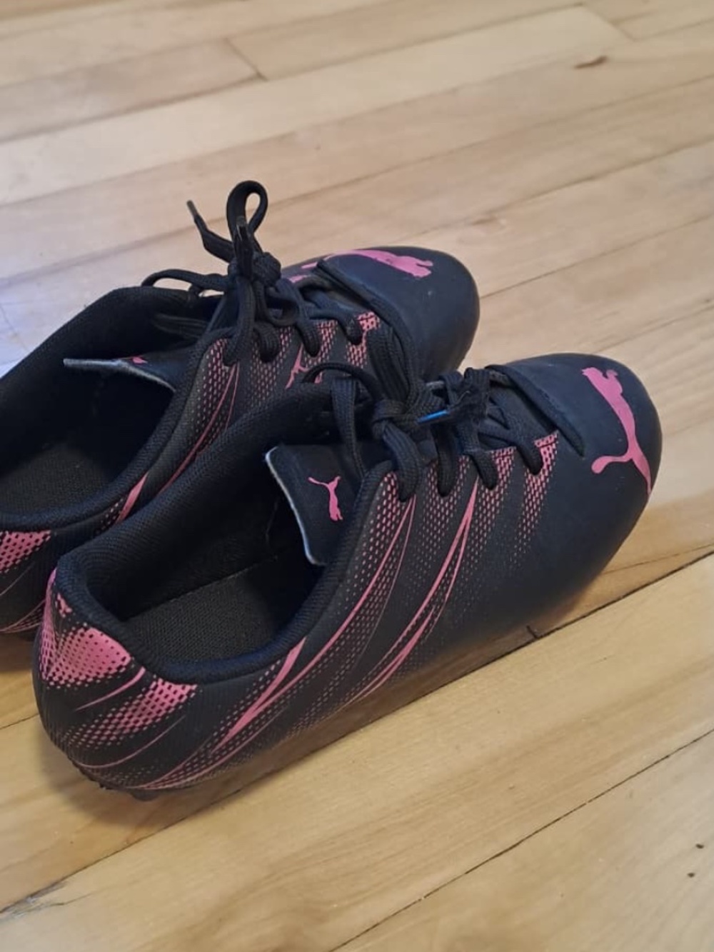 Puma Future Play FG AG Black Pink Soccer Cleats EU 35 (US 3.5Y)